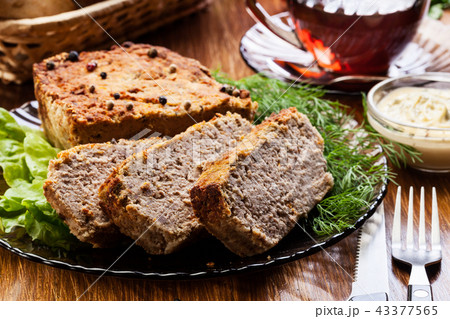 Traditional delicious meat pate with vegetables Traditional delicious meat pate with vegetables 43377565
