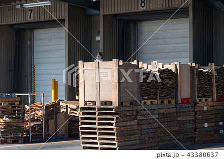 倉庫 43380637