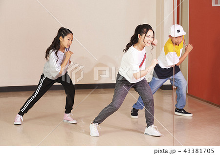 キッズダンス ダンス教室の写真素材
