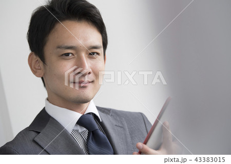 ビジネス 人物 男性 ビジネス 人物 男性 43383015