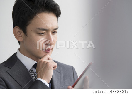ビジネス 人物 男性 ビジネス 人物 男性 43383017