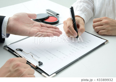 不動産契約シーン 43389932