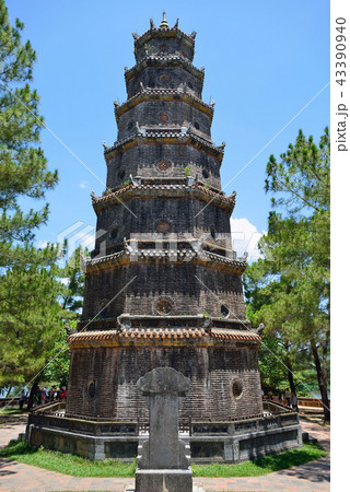 ベトナム　フエ　ティエムー寺院 43390940