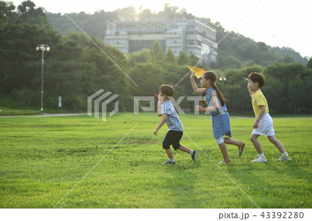 屋外 室外 子供 43392280