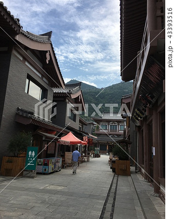 路地裏　中国西安  Back street in Xi'an, PR China 43393516