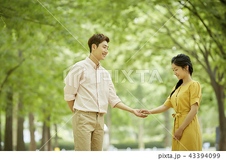 韓国人 カップル デート 43394099