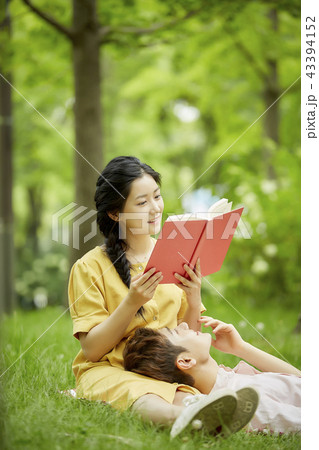 カップル 学生 デート 43394152