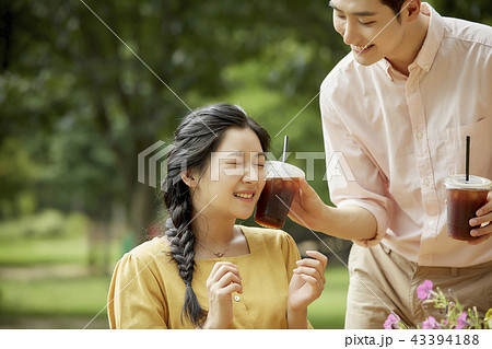 韓国人 カップル デート 43394188