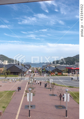 海が見える公園のまち日常の生活と非日常観光の交流女川駅前にぎわい拠点シーパルピア女川 43394402