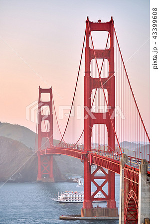 Golden Gate Bridge at sunset, San Francisco 43399608