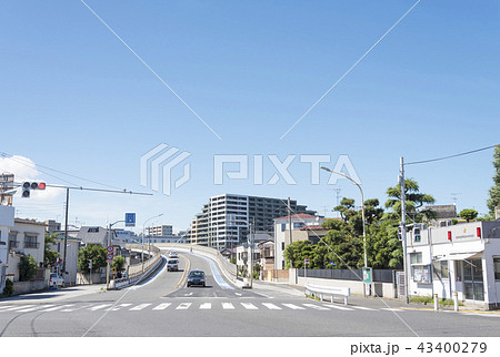 立体交差にいたる交差点の風景(東京都葛飾区) 立体交差にいたる交差点の風景(東京都葛飾区) 43400279