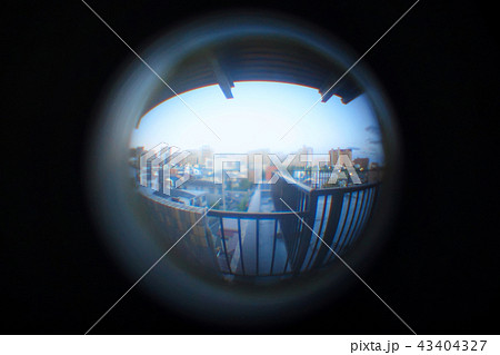 玄関のドアスコープの写真素材