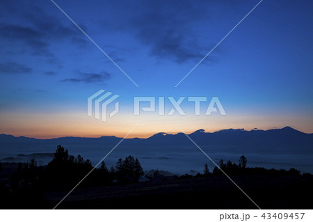 千望峠 夜明け 千望峠 夜明け 43409457