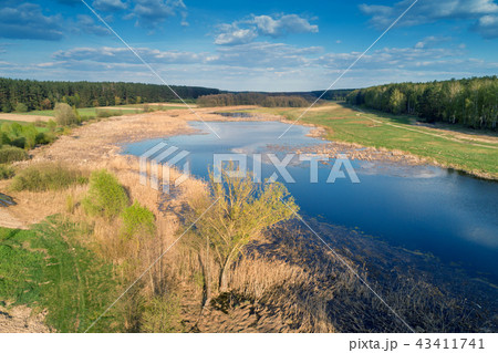 Aerial view of valley with river in early spring 43411741