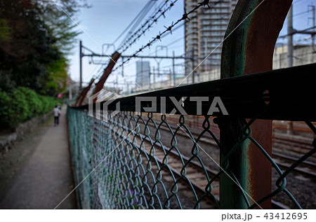 線路横のフェンス 線路横のフェンス 43412695