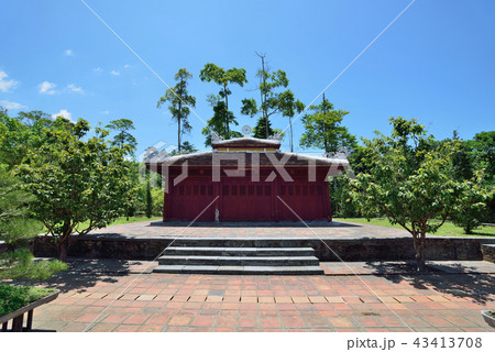 ベトナム　フエ　ティエムー寺院 43413708