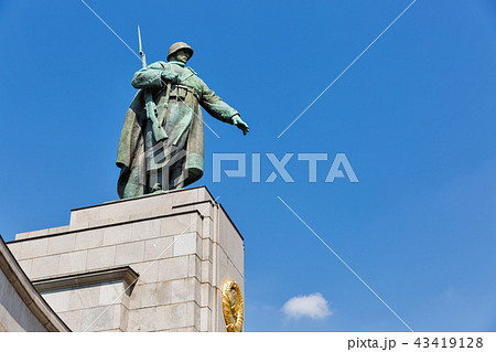 Statue of Soviet Soldier at War Memorial in Berlin Statue of Soviet Soldier at War Memorial in Berlin 43419128