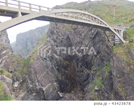 崖にある橋 43423678