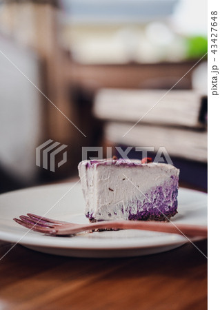 Raw vegan no bake blueberry mousse cake Raw vegan no bake blueberry mousse cake 43427648