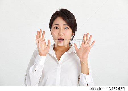 韓国人 ビジネスウーマン 若い女性 43432626