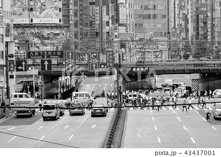 街の風景 (新宿大ガード) 街の風景 (新宿大ガード) 43437001