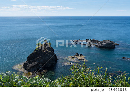 弁天岩 恋人岬 新潟県 柏崎の写真素材