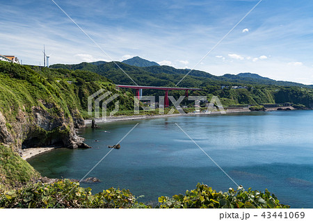 恋人岬から観る米山大橋と海の景色　新潟県　柏崎 43441069