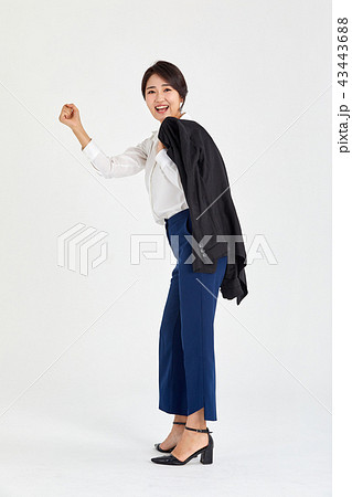 ファイティング 韓国人 ビジネスウーマン 43443688