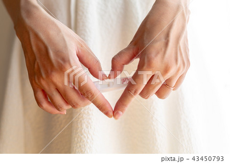 妊娠検査薬　女性 43450793