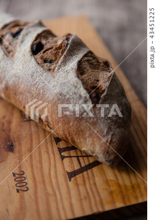 パン・ド・カンパーニュ 43451225