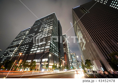 日本の東京都市景観 大手町のオフィス街を望む 日本の東京都市景観 大手町のオフィス街を望む 43452478