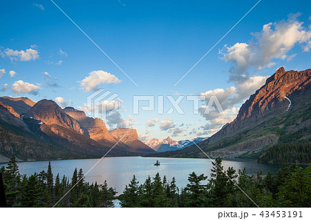 St. Mary Lake in Glacier national park, Montana 43453191