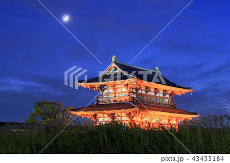 朱雀門と三日月 43455184