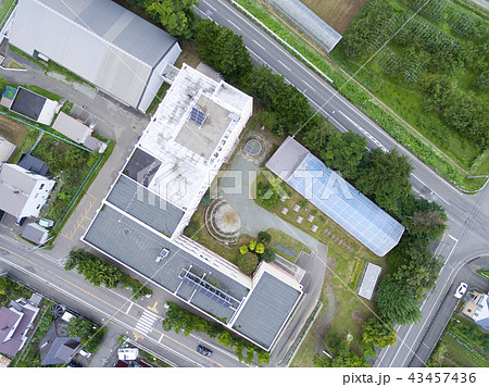 上空から見た小学校（空撮 真俯瞰） 43457436