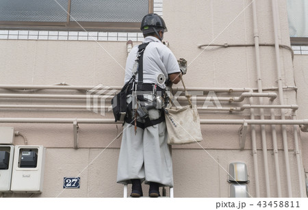 働く人・住宅・足場仮設作業　外壁工事　解体　汎用 43458811
