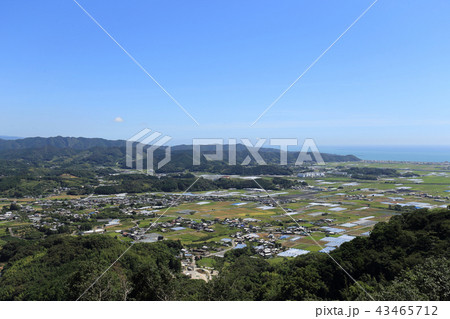龍河洞スカイラインから見る香長平野東部(香南市加賀美町付近) 龍河洞スカイラインから見る香長平野東部(香南市加賀美町付近) 43465712