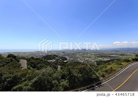 龍河洞スカイラインから見る香長平野のパノラマ(赤岡から高知空港、桂浜、高知市街、後免方向) 龍河洞スカイラインから見る香長平野のパノラマ(赤岡から高知空港、桂浜、高知市街、後免方向) 43465718
