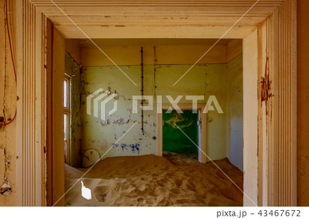 Sand has invaded and taken over these rooms 43467672