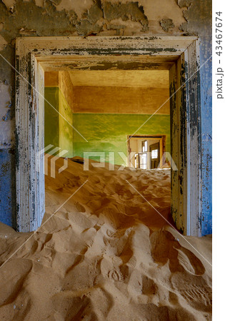 Sand has invaded and taken over these rooms 43467674