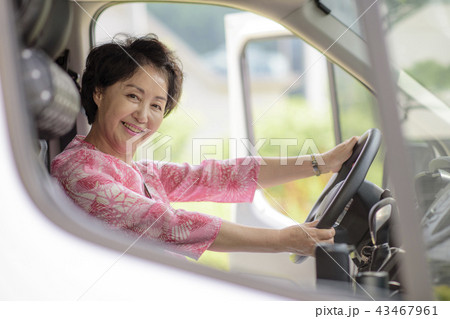 高齢者 老人 女性 43467961