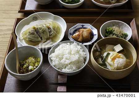 ロールキャベツ定食の写真素材