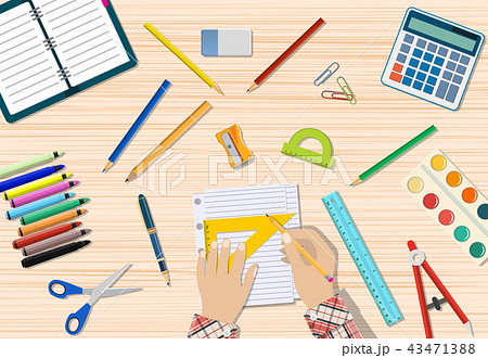Students wooden desk. 43471388