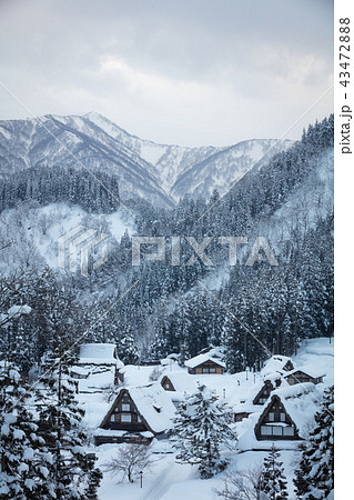 富山県 相倉合掌造り集落 雪景色 43472888