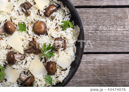 Traditional Italian risotto Traditional Italian risotto 43474076