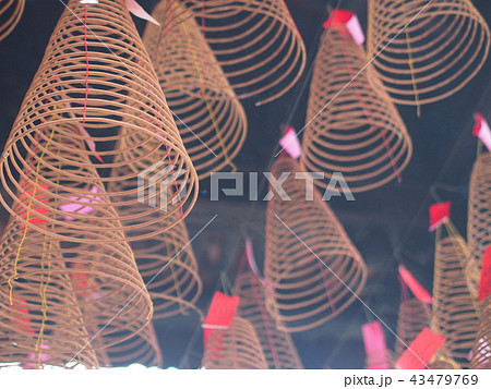 ながくながく願いを叶えてくれそうな、くるくる線香　 43479769