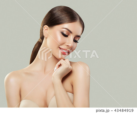Healthy face young smiling woman Healthy face young smiling woman 43484919