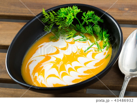 Recipe of pumpkin soup puree with ginger Recipe of pumpkin soup puree with ginger 43486932