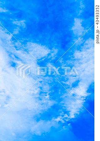 台風一過の空 縦 台風一過の空 縦 43493352