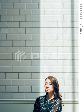 女性ポートレート 43493441