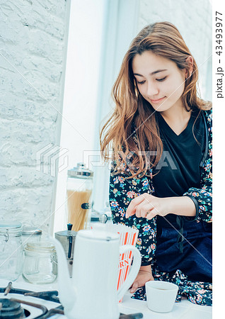 女性のライフスタイル 女性のライフスタイル 43493977